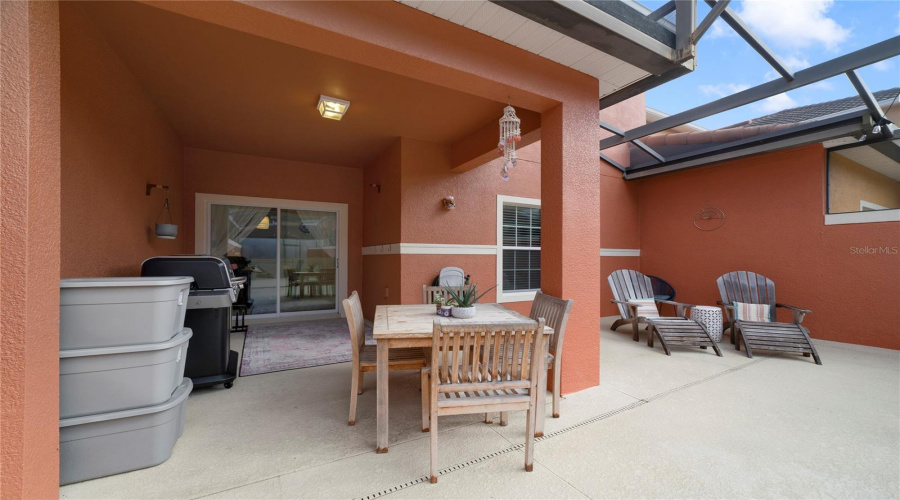 Large Lanai