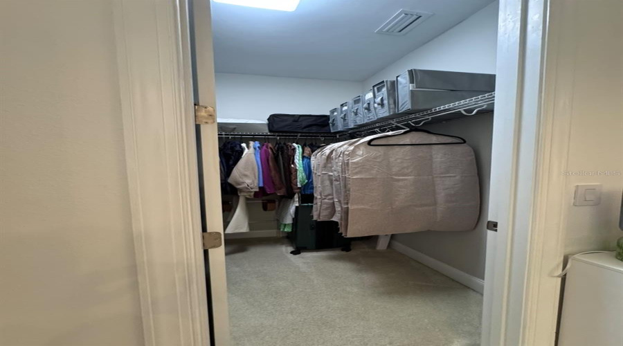 Orlando, Florida 32836, 4 Bedroom Bedrooms, ,3 Bathroombathrooms,Residential,For Sale,Angel Oak,0,Mfro6442256