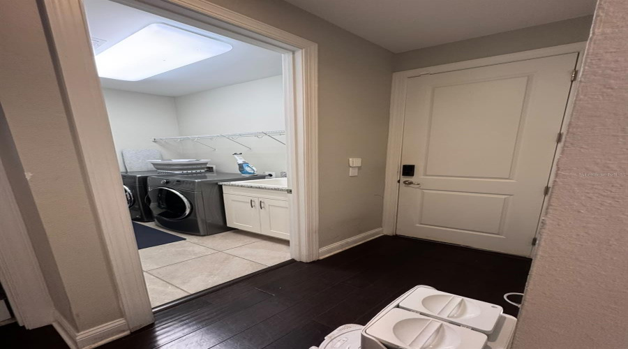 Orlando, Florida 32836, 4 Bedroom Bedrooms, ,3 Bathroombathrooms,Residential,For Sale,Angel Oak,0,Mfro6442256