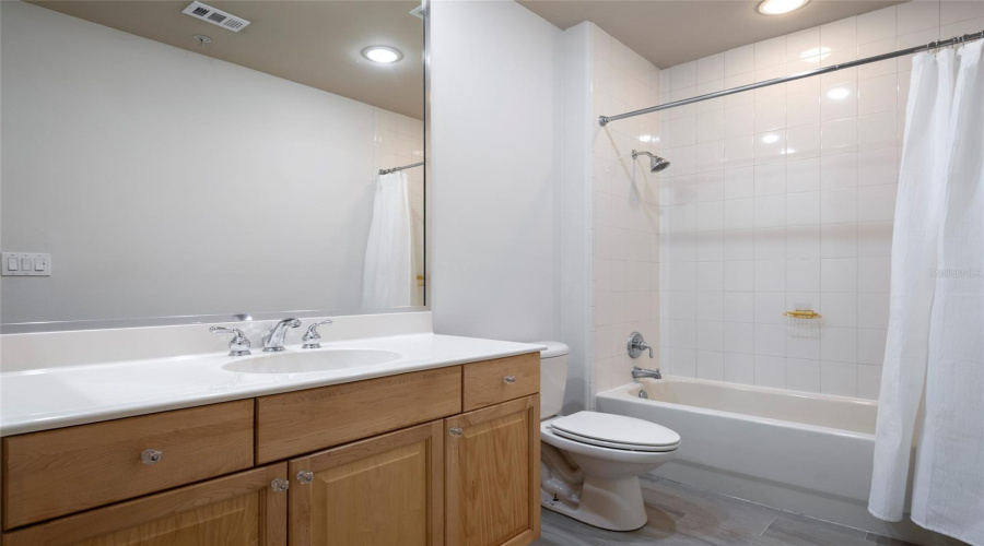 Orlando, Florida 32836, 2 Bedroom Bedrooms, ,2 Bathroombathrooms,Residential,For Sale,The Esplanade,0,Mfro6440599