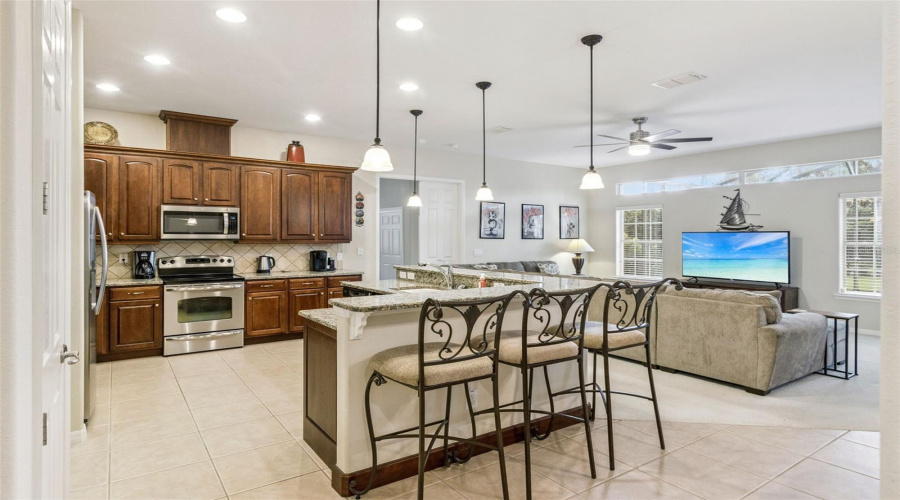 Davenport, Florida 33837, 5 Bedroom Bedrooms, ,4 Bathroombathrooms,Residential,For Sale,Smithfield,0,Mfrs5157380