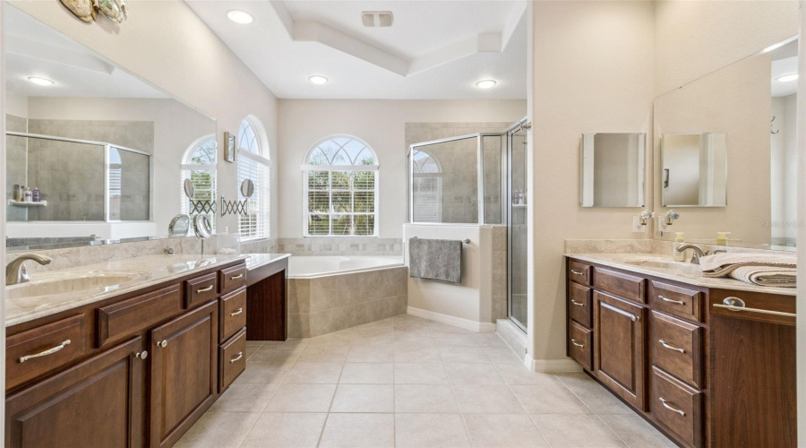 Davenport, Florida 33837, 5 Bedroom Bedrooms, ,4 Bathroombathrooms,Residential,For Sale,Smithfield,0,Mfrs5157380