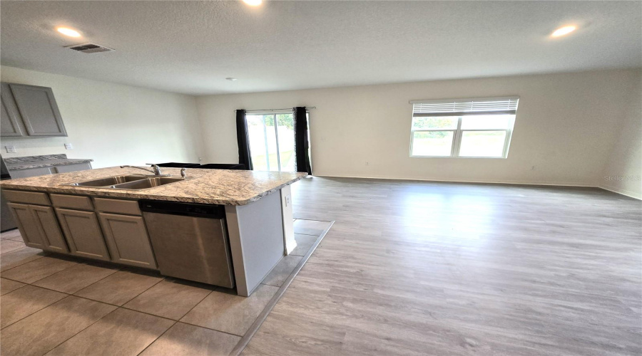 Davenport, Florida 33837, 4 Bedroom Bedrooms, ,2 Bathroombathrooms,Residential,For Sale,Gina,0,Mfro6443345