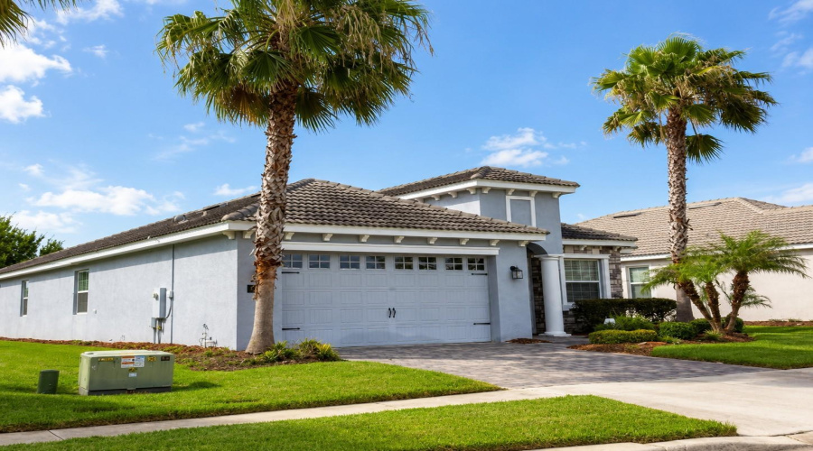 Davenport, Florida 33896, 4 Bedroom Bedrooms, ,2 Bathroombathrooms,Residential,For Sale,Bunker,0,Mfrs5151245