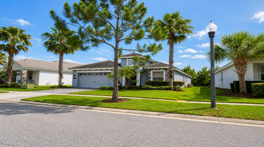 Davenport, Florida 33896, 4 Bedroom Bedrooms, ,2 Bathroombathrooms,Residential,For Sale,Bunker,0,Mfrs5151245