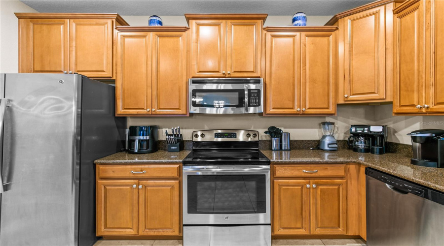 Davenport, Florida 33896, 6 Bedroom Bedrooms, ,6 Bathroombathrooms,Residential,For Sale,Wedge,0,Mfro6444011