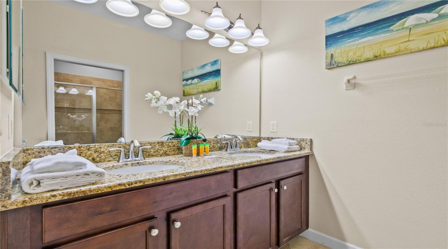 Davenport, Florida 33896, 6 Bedroom Bedrooms, ,6 Bathroombathrooms,Residential,For Sale,Wedge,0,Mfro6444011