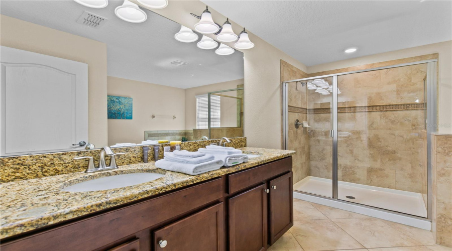 Davenport, Florida 33896, 6 Bedroom Bedrooms, ,6 Bathroombathrooms,Residential,For Sale,Wedge,0,Mfro6444011