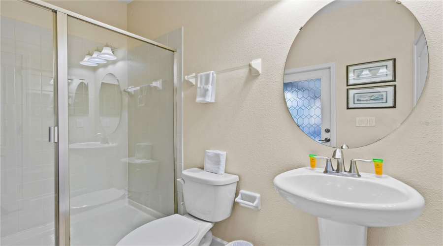 Davenport, Florida 33896, 6 Bedroom Bedrooms, ,6 Bathroombathrooms,Residential,For Sale,Wedge,0,Mfro6444011