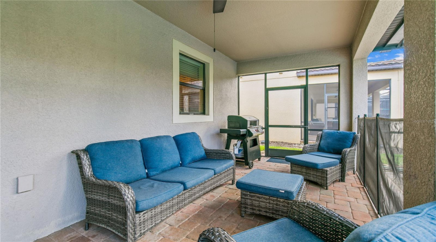 Davenport, Florida 33896, 6 Bedroom Bedrooms, ,6 Bathroombathrooms,Residential,For Sale,Wedge,0,Mfro6444011
