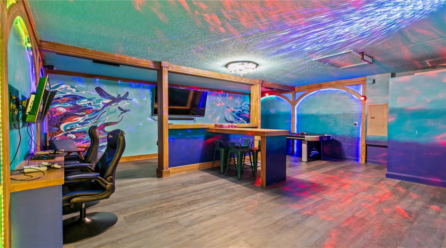 Davenport, Florida 33896, 6 Bedroom Bedrooms, ,6 Bathroombathrooms,Residential,For Sale,Wedge,0,Mfro6444011