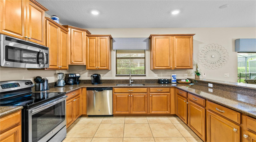Davenport, Florida 33896, 6 Bedroom Bedrooms, ,6 Bathroombathrooms,Residential,For Sale,Wedge,0,Mfro6444011