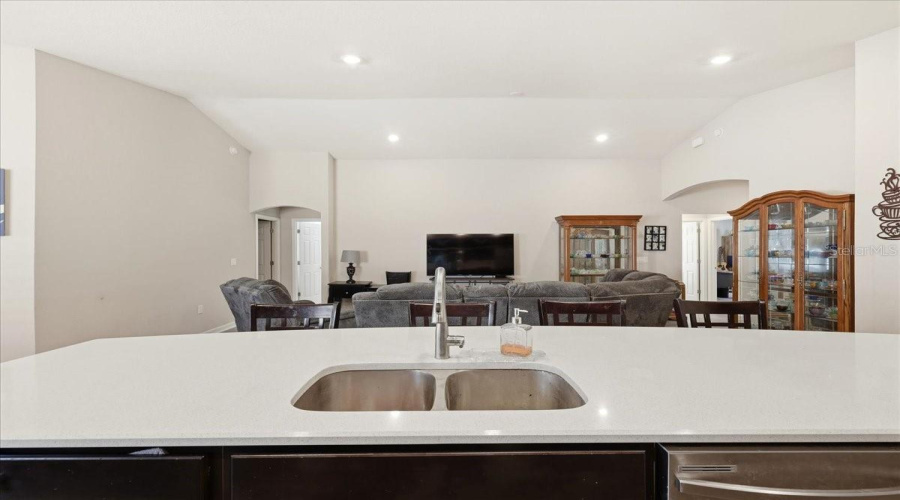 Davenport, Florida 33837, 4 Bedroom Bedrooms, ,2 Bathroombathrooms,Residential,For Sale,Matterhorn,0,Mfro6443526