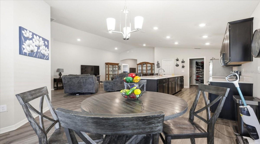 Davenport, Florida 33837, 4 Bedroom Bedrooms, ,2 Bathroombathrooms,Residential,For Sale,Matterhorn,0,Mfro6443526