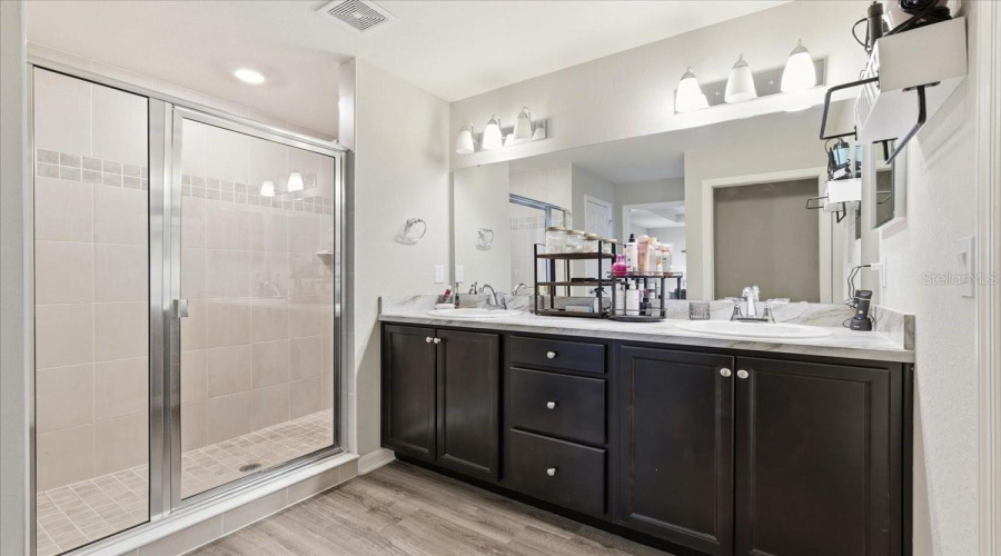 Davenport, Florida 33837, 4 Bedroom Bedrooms, ,2 Bathroombathrooms,Residential,For Sale,Matterhorn,0,Mfro6443526