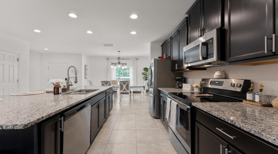 Davenport, Florida 33837, 3 Bedroom Bedrooms, ,2 Bathroombathrooms,Residential,For Sale,Claire,0,Mfro6443907