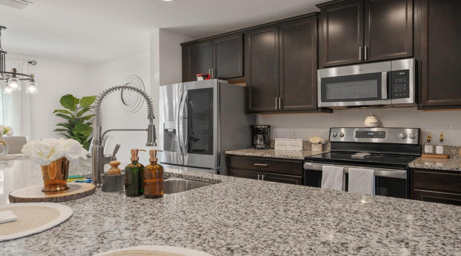 Davenport, Florida 33837, 3 Bedroom Bedrooms, ,2 Bathroombathrooms,Residential,For Sale,Claire,0,Mfro6443907
