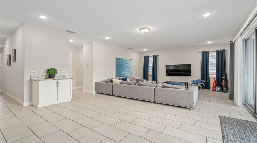 Kissimmee, Florida 34747, 5 Bedroom Bedrooms, ,5 Bathroombathrooms,Residential,For Sale,Auburn,0,Mfrr4912006