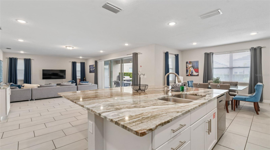 Kissimmee, Florida 34747, 5 Bedroom Bedrooms, ,5 Bathroombathrooms,Residential,For Sale,Auburn,0,Mfrr4912006