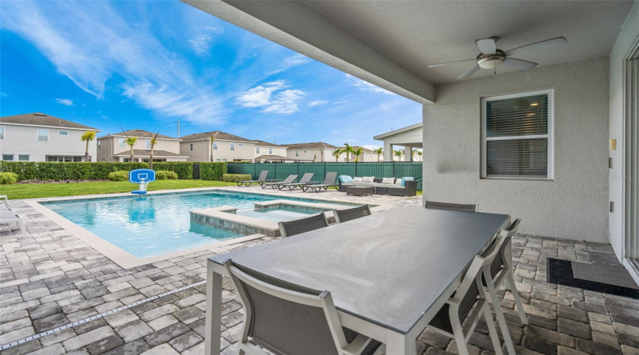 Kissimmee, Florida 34747, 5 Bedroom Bedrooms, ,5 Bathroombathrooms,Residential,For Sale,Auburn,0,Mfrr4912006