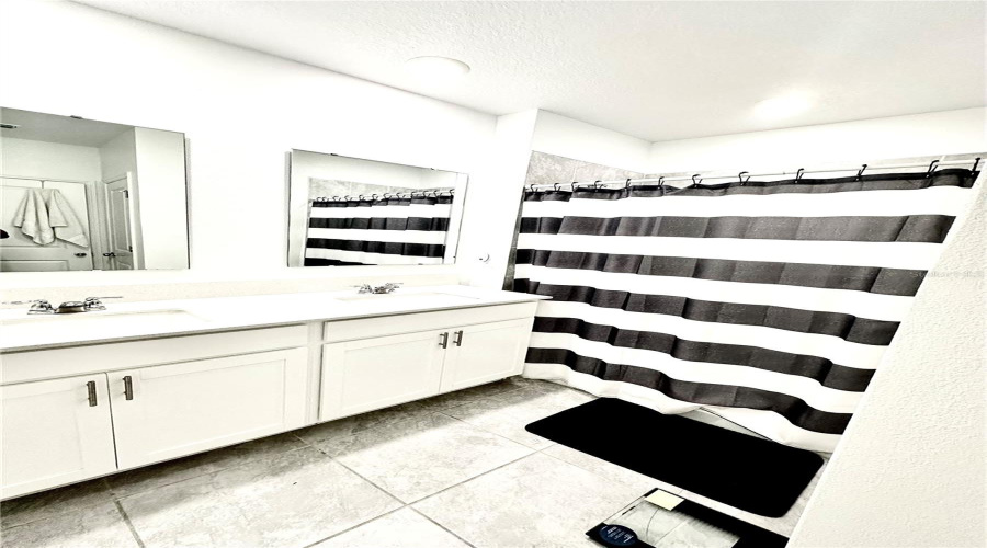 Davenport, Florida 33837, 3 Bedroom Bedrooms, ,2 Bathroombathrooms,Residential,For Sale,Weir,0,Mfrs5140045
