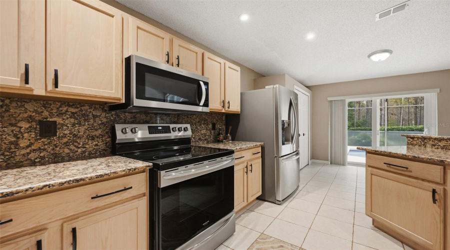 Davenport, Florida 33837, 3 Bedroom Bedrooms, ,2 Bathroombathrooms,Residential,For Sale,China Berry,0,Mfrs5158157