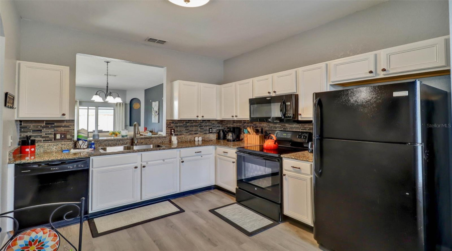 Davenport, Florida 33897, 3 Bedroom Bedrooms, ,2 Bathroombathrooms,Residential,For Sale,Calabria,0,Mfro6444412