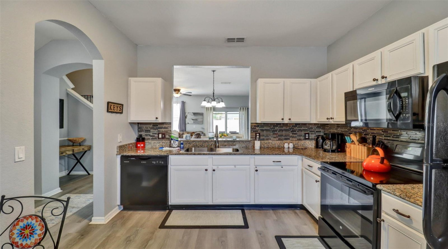 Davenport, Florida 33897, 3 Bedroom Bedrooms, ,2 Bathroombathrooms,Residential,For Sale,Calabria,0,Mfro6444412