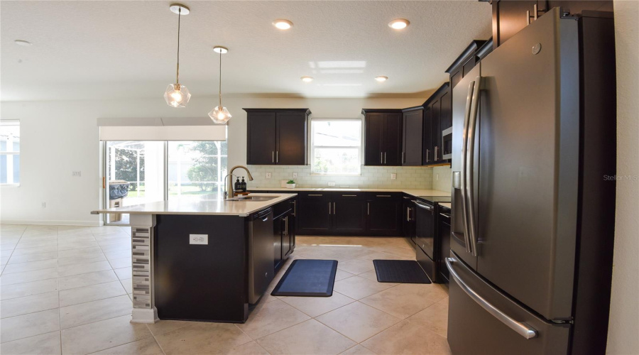 Davenport, Florida 33896, 4 Bedroom Bedrooms, ,2 Bathroombathrooms,Residential,For Sale,Leader Board,0,Mfro6441012