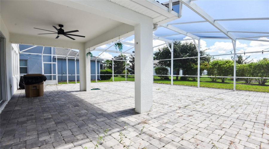 Davenport, Florida 33896, 4 Bedroom Bedrooms, ,2 Bathroombathrooms,Residential,For Sale,Leader Board,0,Mfro6441012