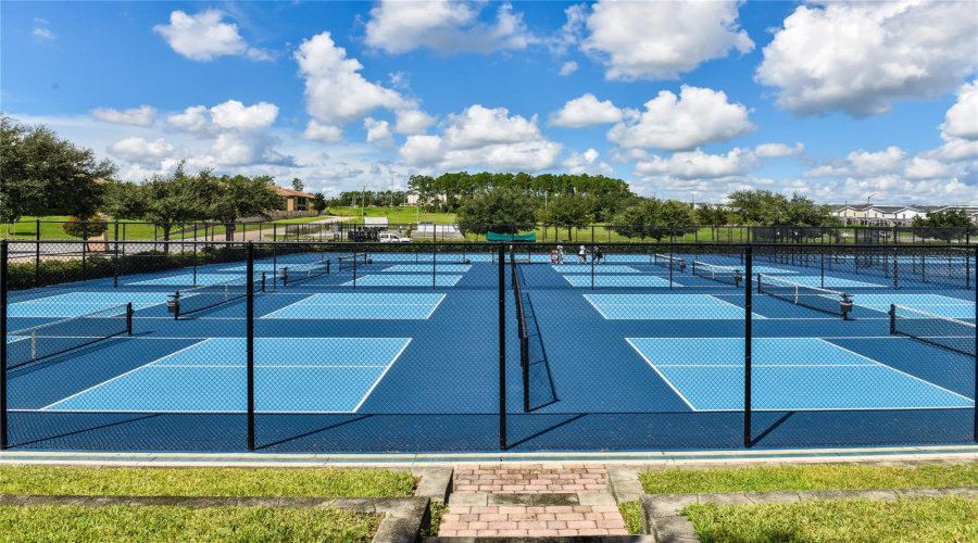 Davenport, Florida 33896, 4 Bedroom Bedrooms, ,2 Bathroombathrooms,Residential,For Sale,Leader Board,0,Mfro6441012