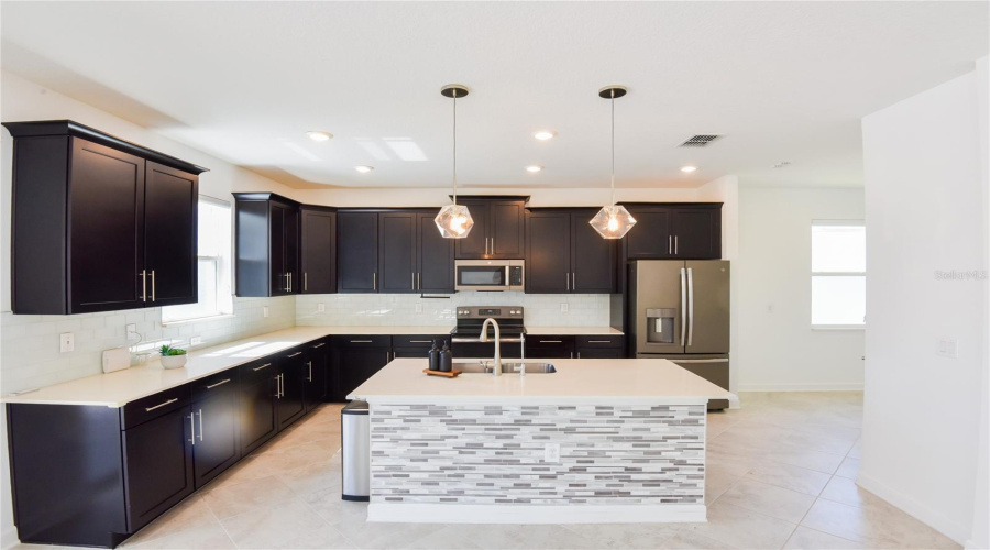 Davenport, Florida 33896, 4 Bedroom Bedrooms, ,2 Bathroombathrooms,Residential,For Sale,Leader Board,0,Mfro6441012