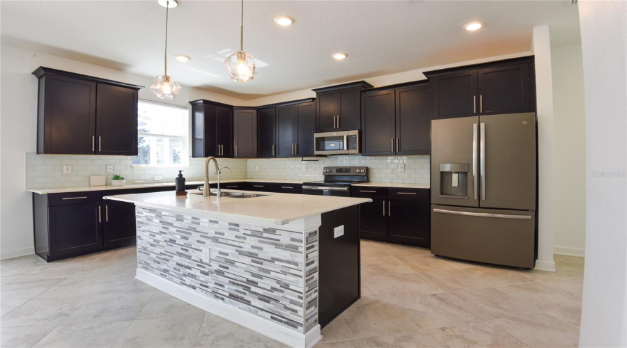 Davenport, Florida 33896, 4 Bedroom Bedrooms, ,2 Bathroombathrooms,Residential,For Sale,Leader Board,0,Mfro6441012