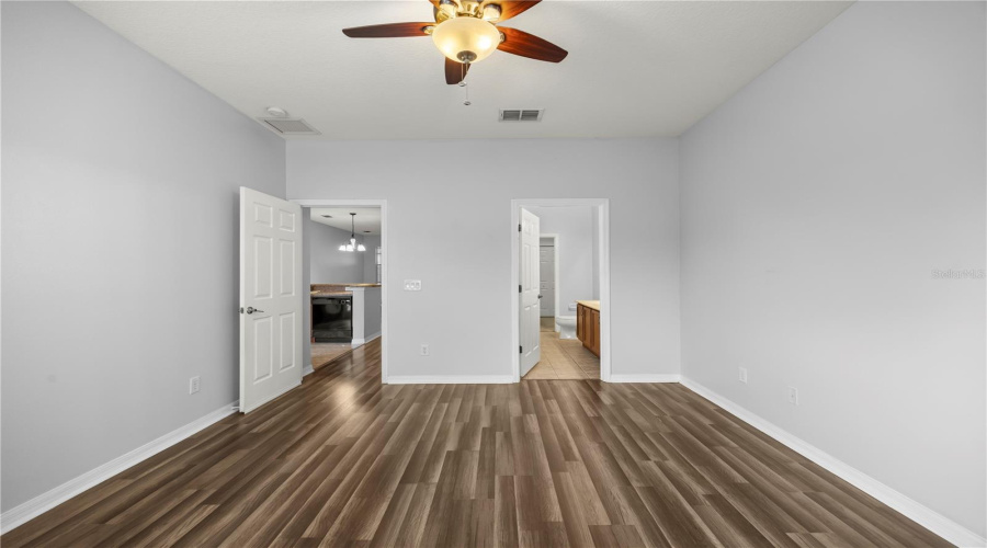 Orlando, Florida 32836, 4 Bedroom Bedrooms, ,2 Bathroombathrooms,Residential,For Sale,Fitzgerald Butler,0,Mfro6435337