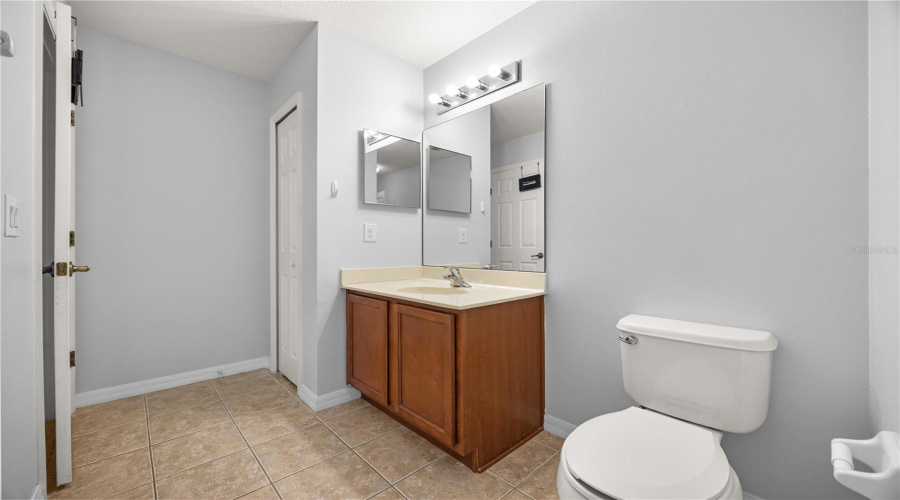 Orlando, Florida 32836, 4 Bedroom Bedrooms, ,2 Bathroombathrooms,Residential,For Sale,Fitzgerald Butler,0,Mfro6435337