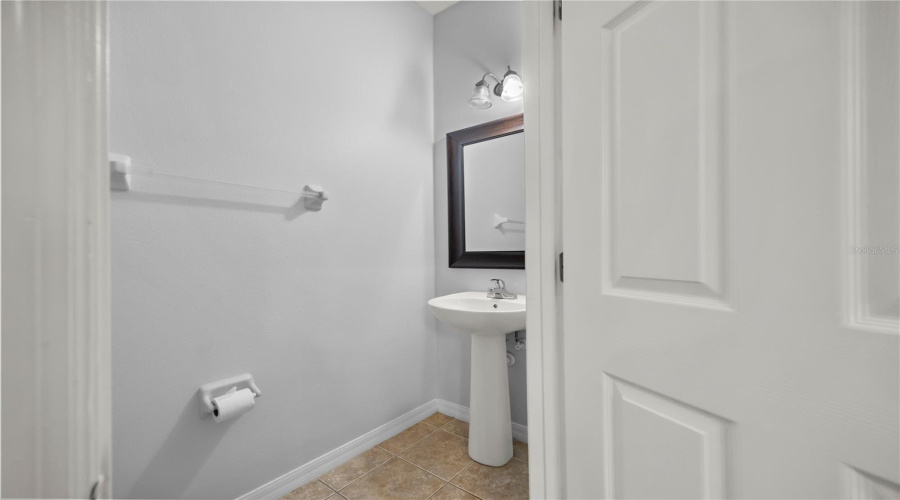 Orlando, Florida 32836, 4 Bedroom Bedrooms, ,2 Bathroombathrooms,Residential,For Sale,Fitzgerald Butler,0,Mfro6435337