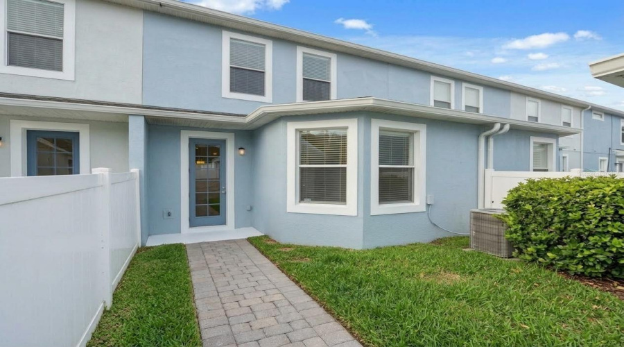 Orlando, Florida 32836, 4 Bedroom Bedrooms, ,2 Bathroombathrooms,Residential,For Sale,Fitzgerald Butler,0,Mfro6435337