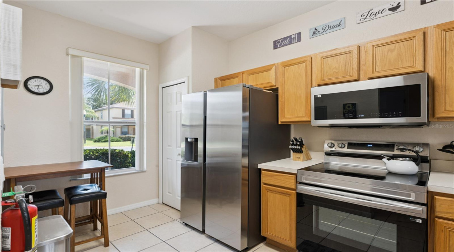 Kitchen With Breakfast Area