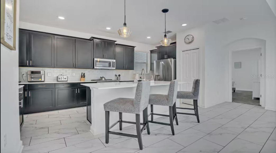 Davenport, Florida 33896, 5 Bedroom Bedrooms, ,5 Bathroombathrooms,Residential,For Sale,Leader,0,Mfrs5158153