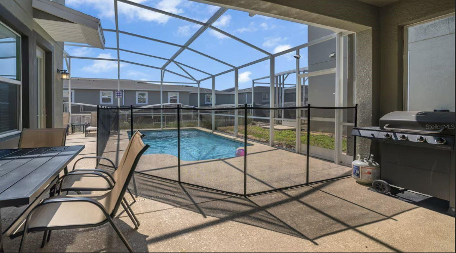 Davenport, Florida 33896, 5 Bedroom Bedrooms, ,5 Bathroombathrooms,Residential,For Sale,Leader,0,Mfrs5158153