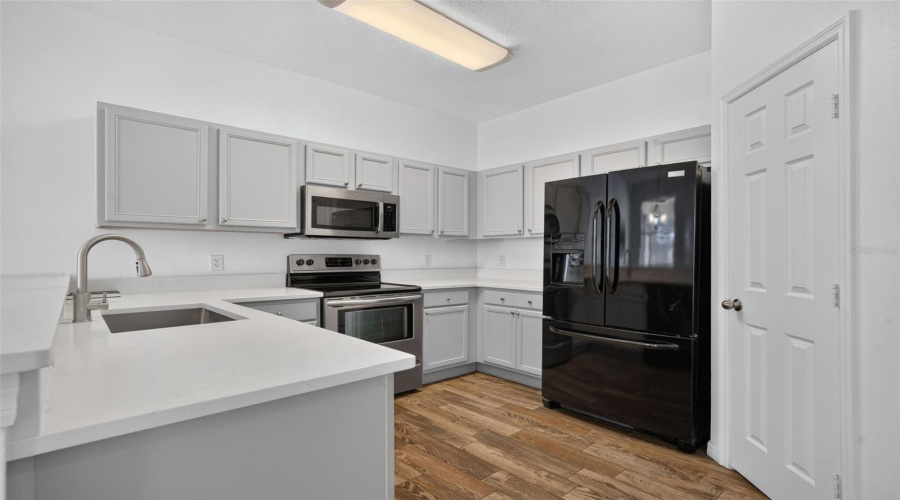 Davenport, Florida 33897, 5 Bedroom Bedrooms, ,4 Bathroombathrooms,Residential,For Sale,Tupelo,0,Mfro6427291
