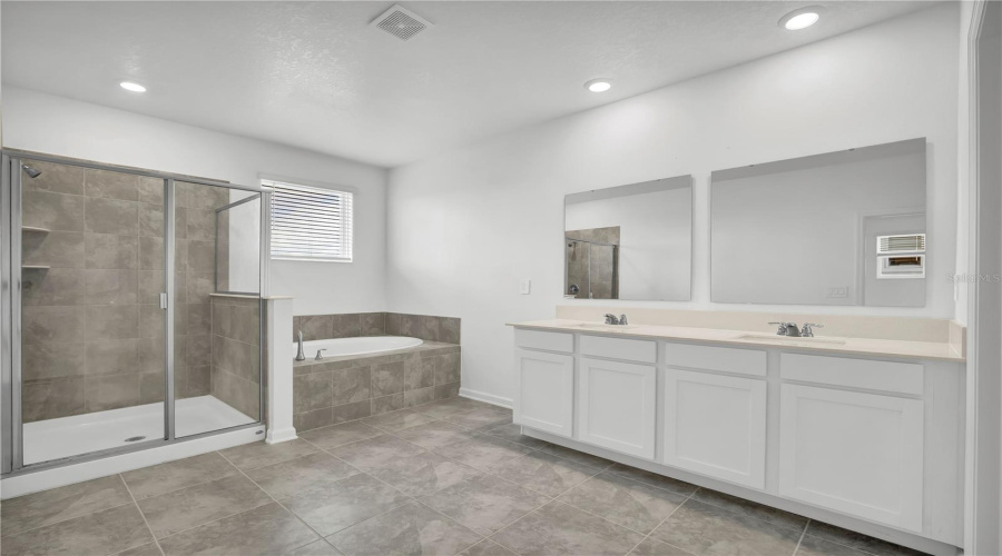 Davenport, Florida 33896, 3 Bedroom Bedrooms, ,2 Bathroombathrooms,Residential,For Sale,Bogey,0,Mfro6444242