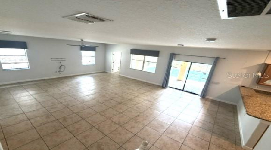 Davenport, Florida 33896, 6 Bedroom Bedrooms, ,6 Bathroombathrooms,Residential,For Sale,Moon Valley,0,Mfrl4965303