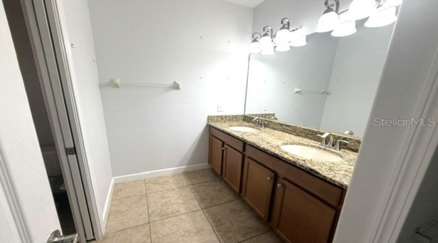 Davenport, Florida 33896, 6 Bedroom Bedrooms, ,6 Bathroombathrooms,Residential,For Sale,Moon Valley,0,Mfrl4965303