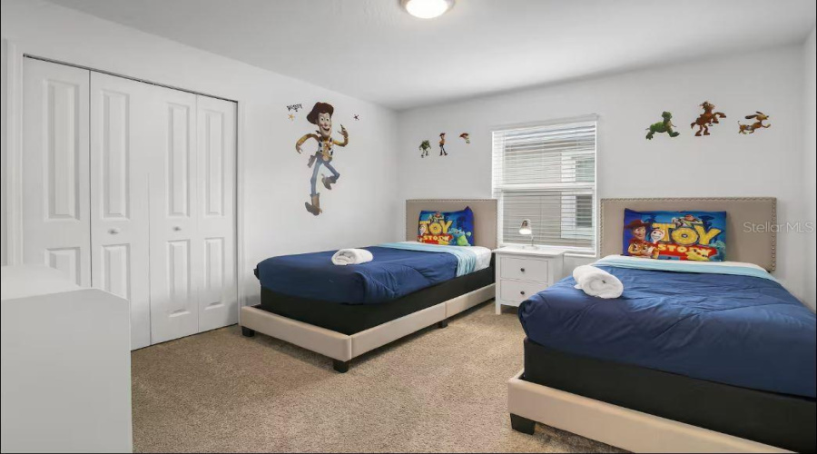 Davenport, Florida 33896, 5 Bedroom Bedrooms, ,4 Bathroombathrooms,Residential,For Sale,Splash Shot,0,Mfrs5158200