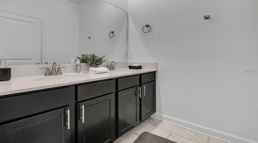 Davenport, Florida 33896, 5 Bedroom Bedrooms, ,4 Bathroombathrooms,Residential,For Sale,Splash Shot,0,Mfrs5158203