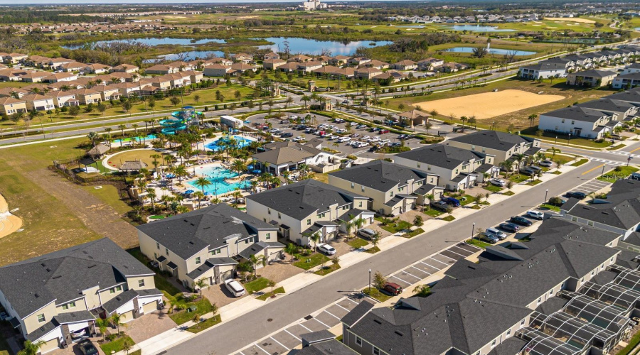 Davenport, Florida 33896, 5 Bedroom Bedrooms, ,4 Bathroombathrooms,Residential,For Sale,Splash Shot,0,Mfrs5158203