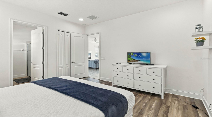 Kissimmee, Florida 34747, 5 Bedroom Bedrooms, ,5 Bathroombathrooms,Residential,For Sale,Fairview Cir,0,Mfro6443633