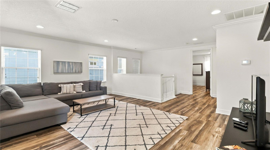 Upstairs Loft/Den