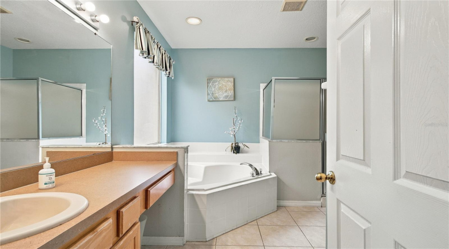 Kissimmee, Florida 34747, 7 Bedroom Bedrooms, ,4 Bathroombathrooms,Residential,For Sale,Palm Harbour,0,Mfrtb8550989